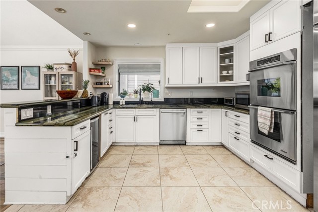 Detail Gallery Image 14 of 29 For 605 Avenida Los Flores, San Clemente,  CA 92672 - 4 Beds | 2/1 Baths