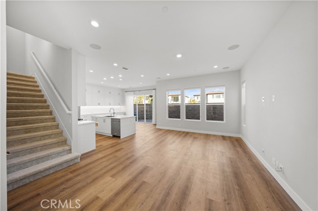 120 Pin Lane, Lake Forest CA: https://media.crmls.org/medias/34117800-a279-4e45-af9b-58fabc772c5c.jpg