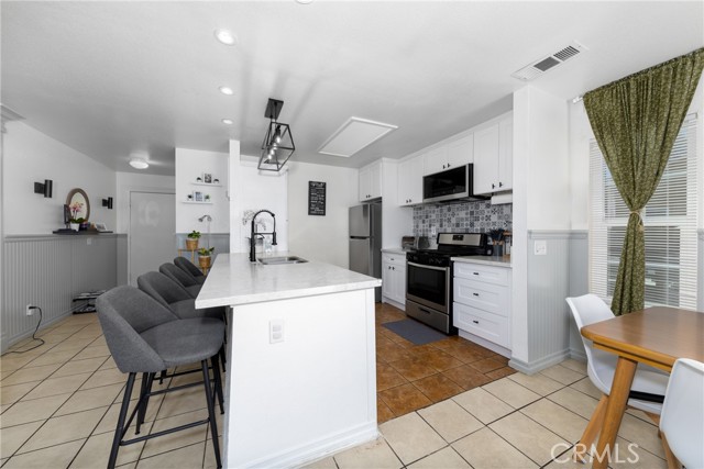Detail Gallery Image 9 of 42 For 10462 Kemper Ave, Adelanto,  CA 92301 - 3 Beds | 2 Baths