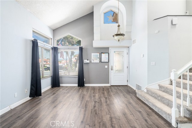 Detail Gallery Image 8 of 30 For 30639 3rd Ave, Redlands,  CA 92374 - 4 Beds | 2/1 Baths