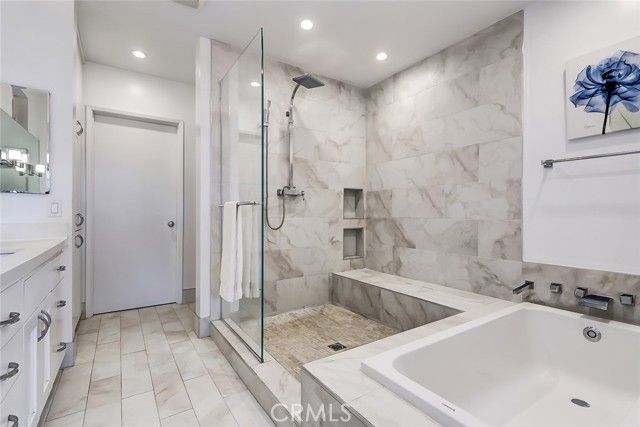 527 24th Street, Manhattan Beach, California 90266, 4 Bedrooms Bedrooms, ,2 BathroomsBathrooms,Residential,Sold,24th,SB23090916