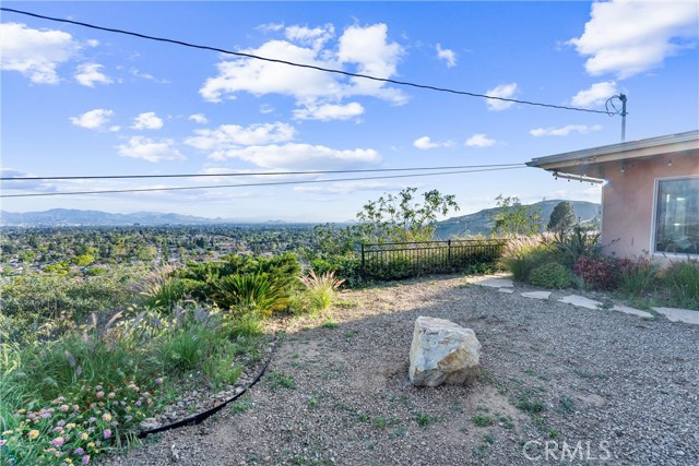 Detail Gallery Image 4 of 72 For 505 Skylark Dr, San Bernardino,  CA 92405 - 3 Beds | 2 Baths