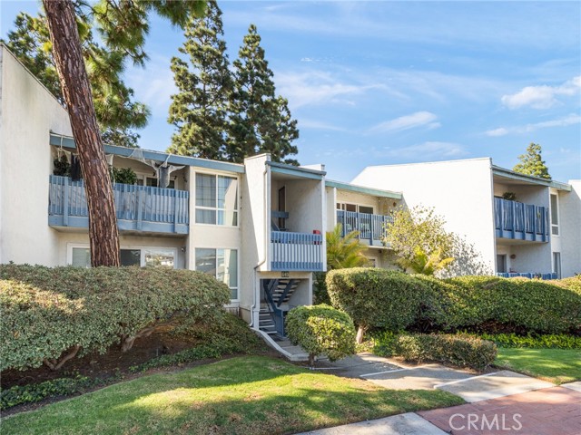 649 Prospect Avenue, Redondo Beach, California 90277, 2 Bedrooms Bedrooms, ,1 BathroomBathrooms,Residential,Sold,Prospect,IN21235128