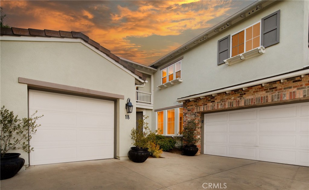 MLS #OC26002514 image #1