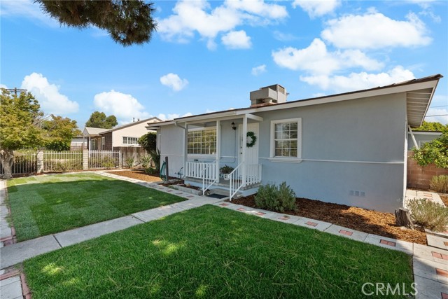 Image 3 for 8100 Bellaire Ave, North Hollywood, CA 91605