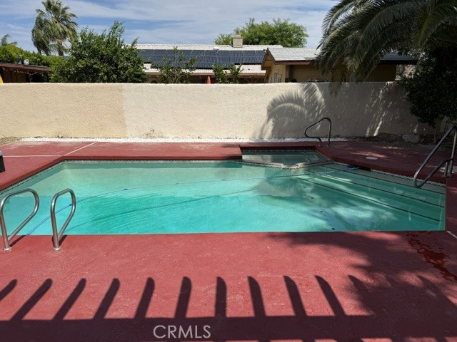 https://media.crmls.org/medias/3415970e-0e69-4b18-b3c9-0f59ca93862a.jpg?preset=X-Large