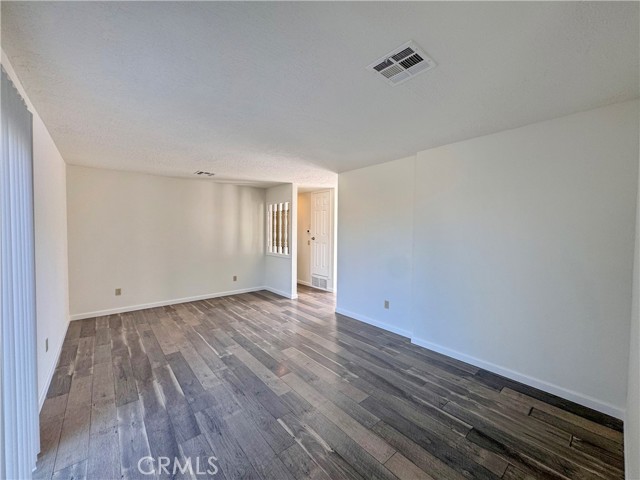 Detail Gallery Image 8 of 22 For 27474 Travertine, Barstow,  CA 92311 - 3 Beds | 2/1 Baths