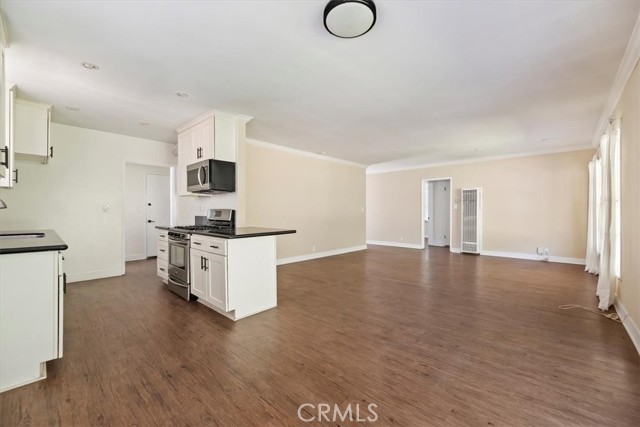 4402 Highgrove Avenue, Torrance CA: https://media.crmls.org/medias/3416def0-a4a8-4e17-bac8-d04fbc37e3ba.jpg