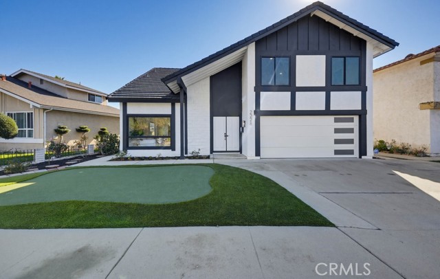 Detail Gallery Image 2 of 48 For 2228 E Nyon Ave, Anaheim,  CA 92806 - 5 Beds | 2/1 Baths