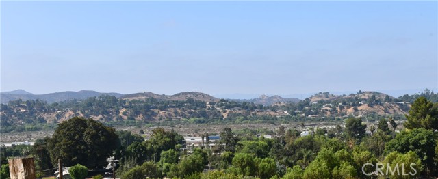 10161 Foothill Boulevard, Sylmar CA: https://media.crmls.org/medias/34183d08-48f6-4aa8-b93e-6742c7f7da1b.jpg