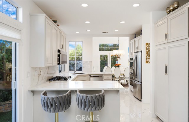 Detail Gallery Image 12 of 51 For 2421 E 16th #1,  Newport Beach,  CA 92663 - 4 Beds | 2/1 Baths