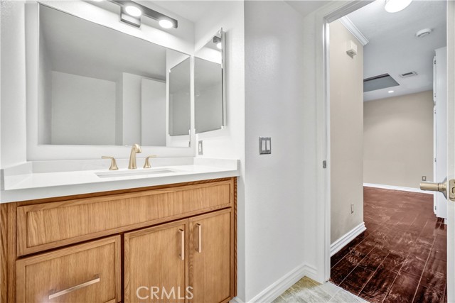 Detail Gallery Image 17 of 38 For 2325 S Mira Ct, Anaheim,  CA 92802 - 2 Beds | 1/1 Baths