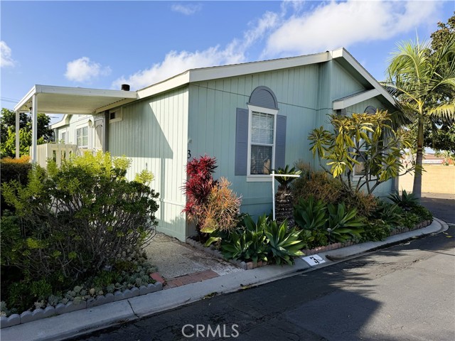 Detail Gallery Image 2 of 6 For 8200 Bolsa Ave #3,  Midway City,  CA 92655 - 4 Beds | 2 Baths