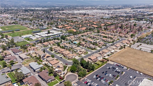 1512 E Nocta Privado, Ontario CA: https://media.crmls.org/medias/341a071d-ef4f-43d5-b049-e31ff7406b72.jpg