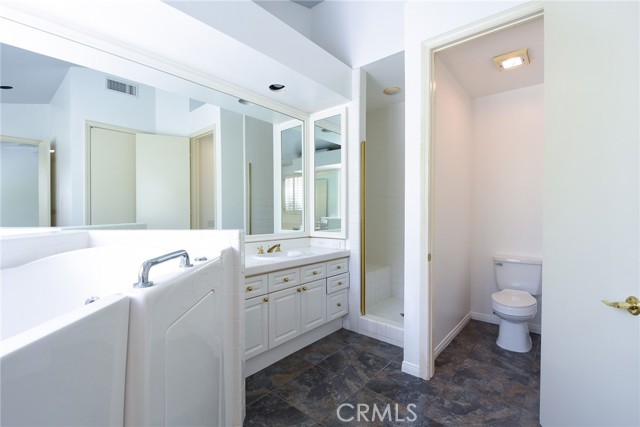 Detail Gallery Image 12 of 39 For 38749 Muirfield Dr, Murrieta,  CA 92562 - 3 Beds | 3/1 Baths
