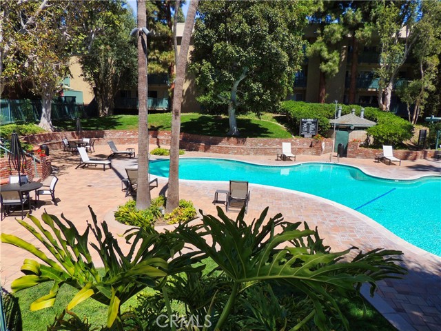 436 Bellflower Boulevard, Long Beach, California 90814, 1 Bedroom Bedrooms, ,1 BathroomBathrooms,Condominium,For Sale,Bellflower,PW24226013