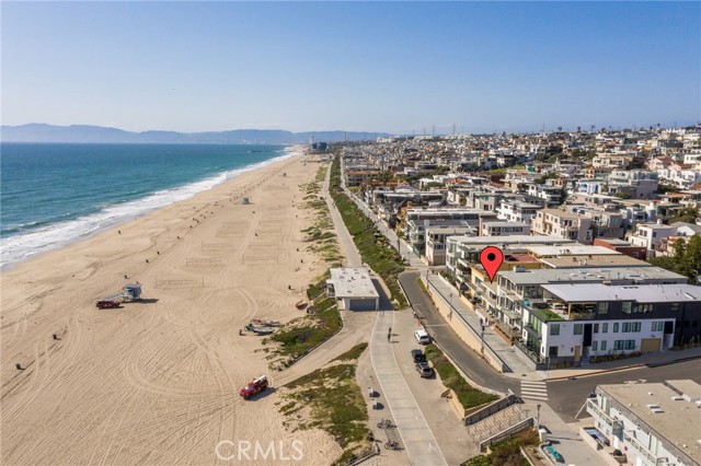 2208 The Strand, Manhattan Beach CA: https://media.crmls.org/medias/341b34f6-5372-4ae0-888e-26a1b7ea10eb.jpg