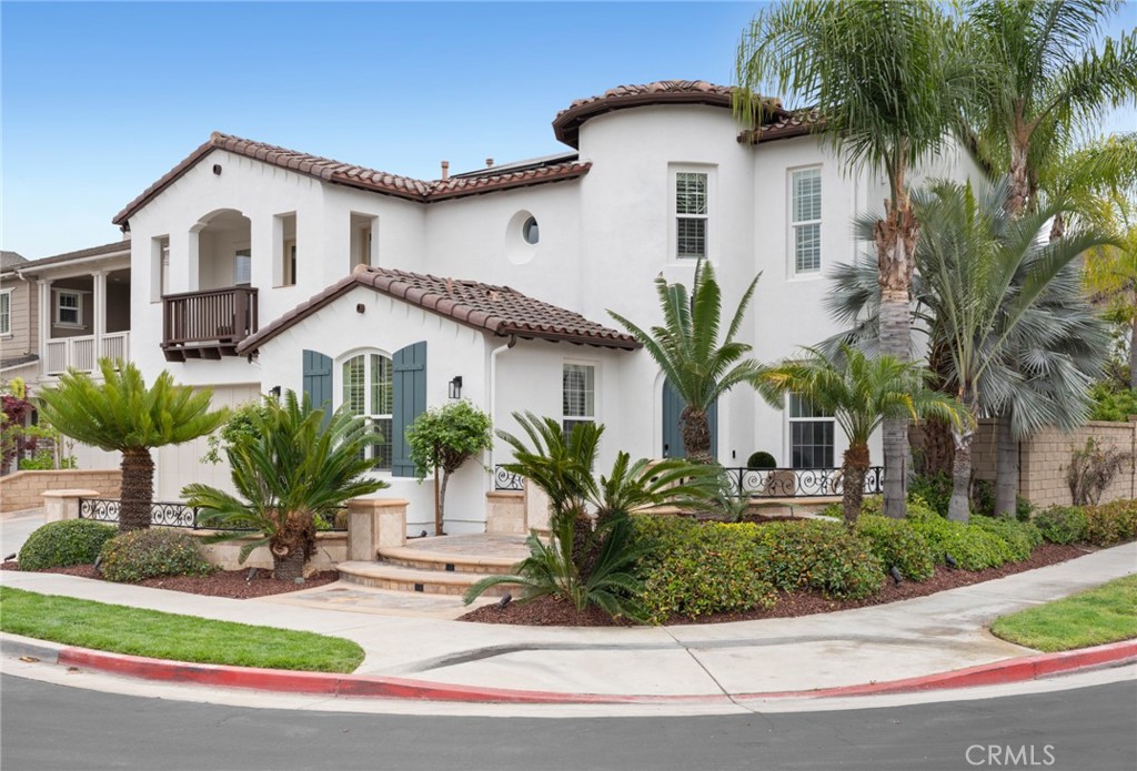 1934 W Red Fox Road