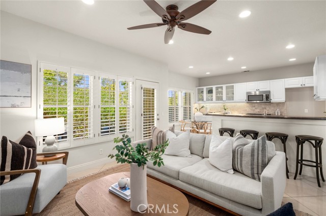 52 Anjou, Newport Coast CA: https://media.crmls.org/medias/341bf0a3-1927-4433-82ca-54456e4b4167.jpg