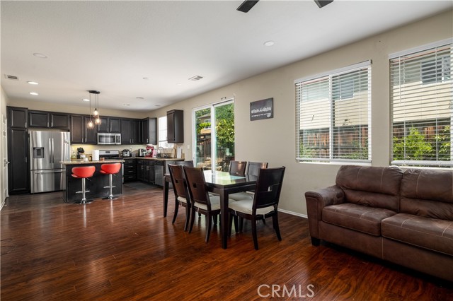 38096 Talavera Court, Murrieta CA: https://media.crmls.org/medias/341c4029-719d-4640-a81a-2d75b915ea2c.jpg