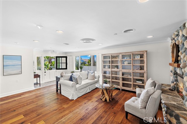 Detail Gallery Image 7 of 61 For 204 Esplanade, San Clemente,  CA 92672 - 4 Beds | 2/1 Baths