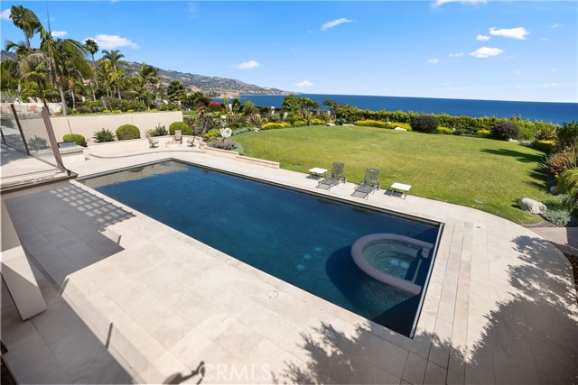 Pool with Built-In Hot Tub Pool with Built-In Hot Tub