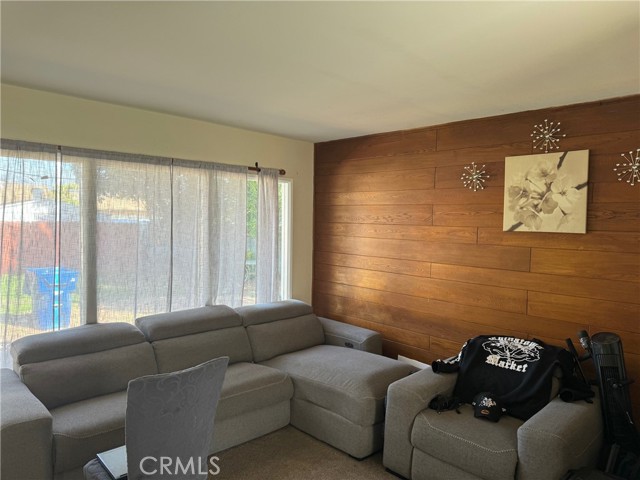 Detail Gallery Image 9 of 41 For 15949 Lassen Street, North Hills,  CA 91343 - 3 Beds | 2 Baths