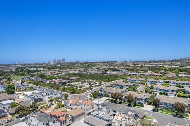 Detail Gallery Image 31 of 34 For 717 Orchid Ave #1/2,  Corona Del Mar,  CA 92625 - 4 Beds | 3 Baths