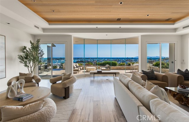 Detail Gallery Image 14 of 60 For 1535 Dolphin Terrace, Corona Del Mar,  CA 92625 - 3 Beds | 3/1 Baths