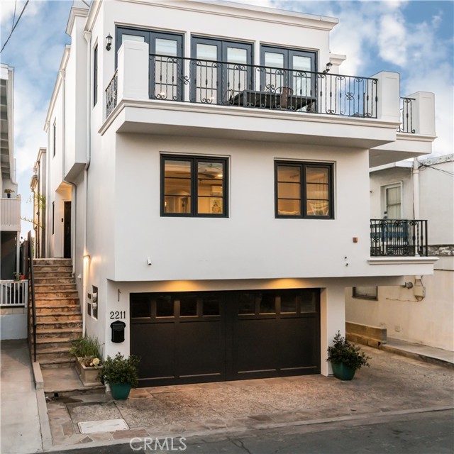 2211 Vista Drive, Manhattan Beach, California 90266, 3 Bedrooms Bedrooms, ,3 BathroomsBathrooms,Residential,Sold,Vista,SB21197291