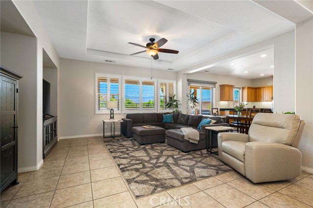 73810 Cezanne Drive, Palm Desert CA: https://media.crmls.org/medias/341f15c8-83d9-4519-8040-bfce6ef419ef.jpg