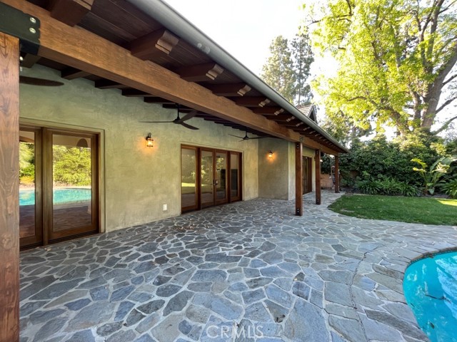 Detail Gallery Image 25 of 28 For 5645 Manton Ave, Woodland Hills,  CA 91367 - 4 Beds | 3/1 Baths