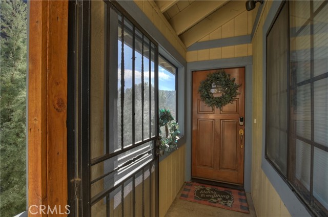 Detail Gallery Image 14 of 74 For 404 Darfo Dr, Crestline,  CA 92325 - 5 Beds | 4 Baths