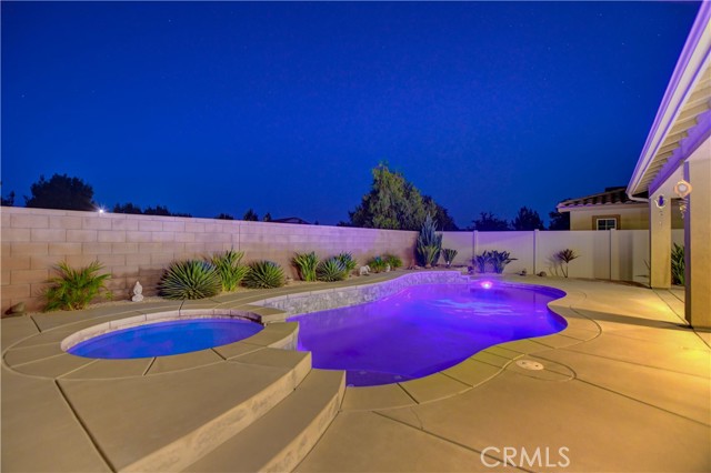 Detail Gallery Image 10 of 75 For 34676 Swan Valley Ct, Murrieta,  CA 92563 - 5 Beds | 3/1 Baths