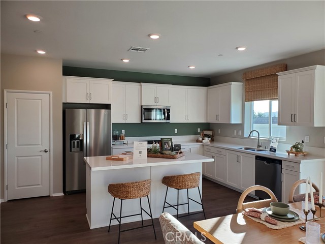 31390 Autumn Blaze Drive, Winchester CA: https://media.crmls.org/medias/342357d0-993d-410b-8ecb-835b76e15d49.jpg