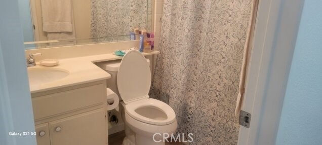 https://media.crmls.org/medias/3423d8b3-b210-4bfa-8862-31a34327d923.jpg?preset=X-Large