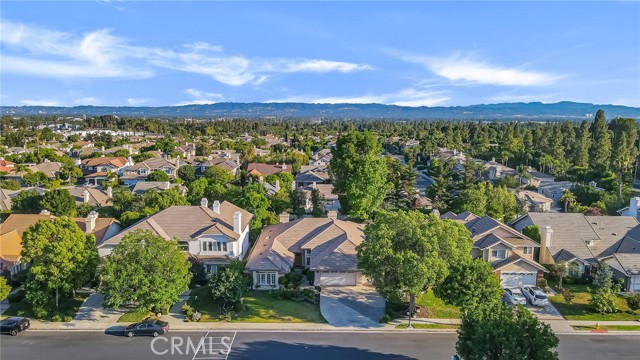 Detail Gallery Image 3 of 55 For 18830 Beechtree Ln, Porter Ranch,  CA 91326 - 5 Beds | 4/1 Baths