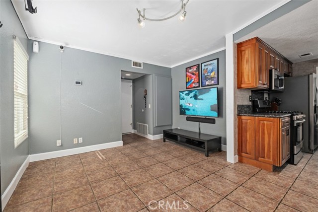 Detail Gallery Image 13 of 27 For 4 Firethorn, Rancho Santa Margarita,  CA 92688 - 3 Beds | 2/1 Baths