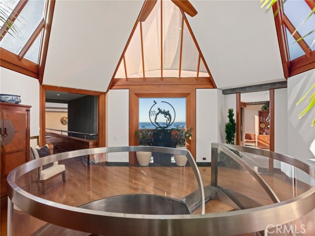 2597 S. Coast Highway, Laguna Beach CA: https://media.crmls.org/medias/3424539c-67af-4b0a-bd82-5451fefa6338.jpg