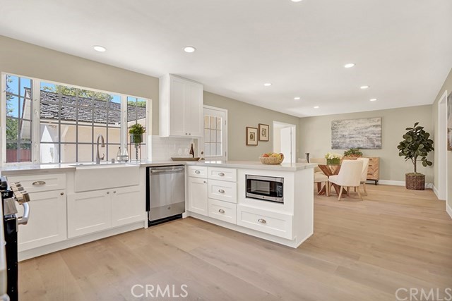 34250ca2 031e 47ff B016 F2a49e0db345