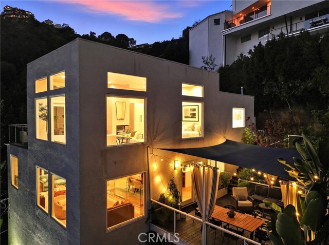 Detail Gallery Image 36 of 44 For 1690 N Crescent Heights, Los Angeles,  CA 90069 - 3 Beds | 4 Baths