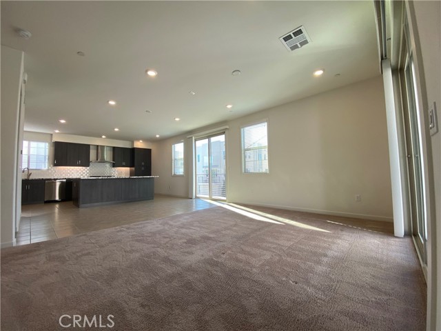 Detail Gallery Image 3 of 41 For 179 Cadence, Irvine,  CA 92618 - 3 Beds | 3/1 Baths