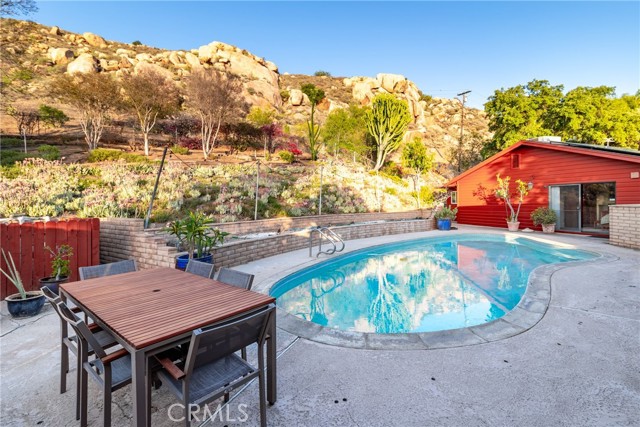 4899 Glenwood Drive, Riverside CA: https://media.crmls.org/medias/34256035-6439-4414-a2a5-4e6270279805.jpg