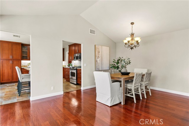 1551 Rainbow Drive, North Tustin CA: https://media.crmls.org/medias/342619b0-8133-4cc2-957e-f811909679e4.jpg