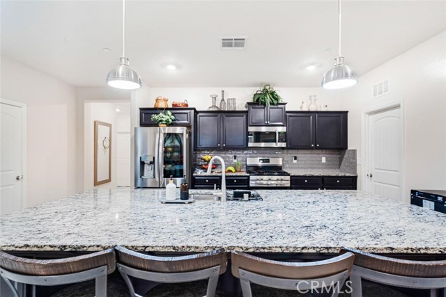 Detail Gallery Image 7 of 35 For 1553 N State, Fresno,  CA 93722 - 3 Beds | 2 Baths