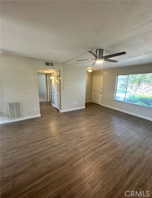 Detail Gallery Image 8 of 28 For 5090 N Roosevelt #11,  Fresno,  CA 93704 - 2 Beds | 2 Baths
