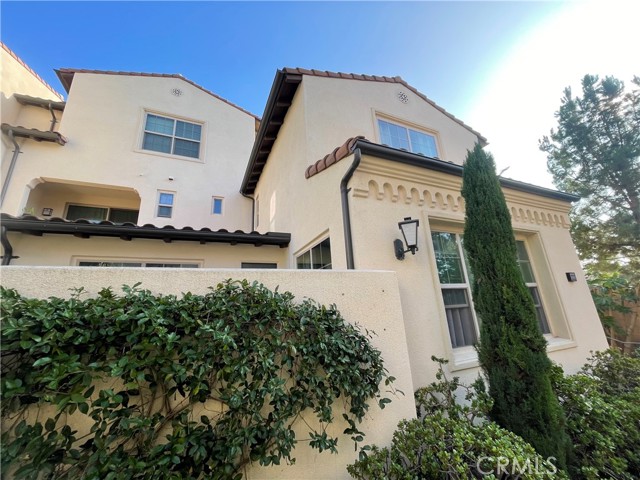 Detail Gallery Image 2 of 37 For 111 Briarberry, Irvine,  CA 92618 - 4 Beds | 3 Baths