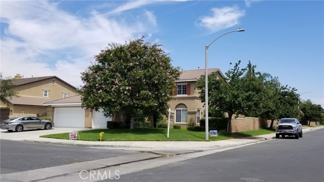 6516 Lavender St, Eastvale, CA 92880