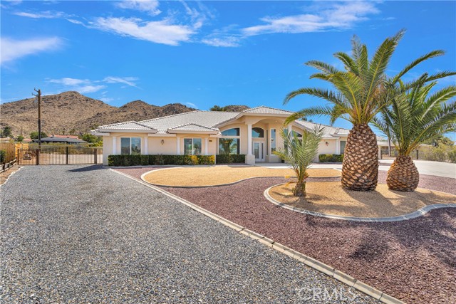 19410 Allegheny Court, Apple Valley CA: https://media.crmls.org/medias/3428167d-5a0f-4366-bb02-ad7c5b21a67b.jpg