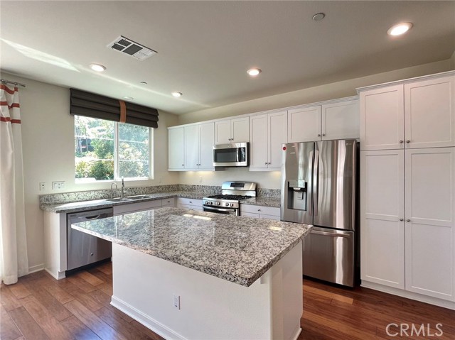 Detail Gallery Image 4 of 18 For 21060 Blossom Way, Diamond Bar,  CA 91765 - 4 Beds | 3 Baths